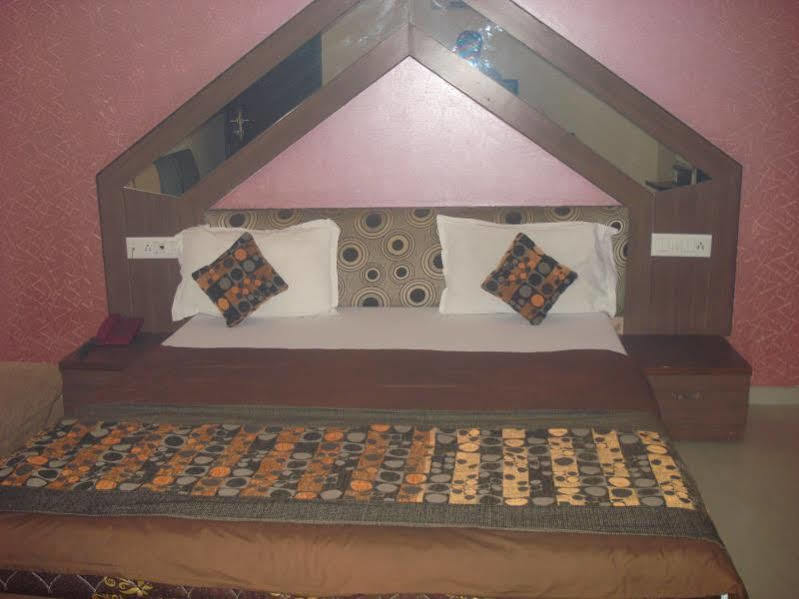 Oyo 4161 Hotel Shailly Inn Ahmadabad Zewnętrze zdjęcie
